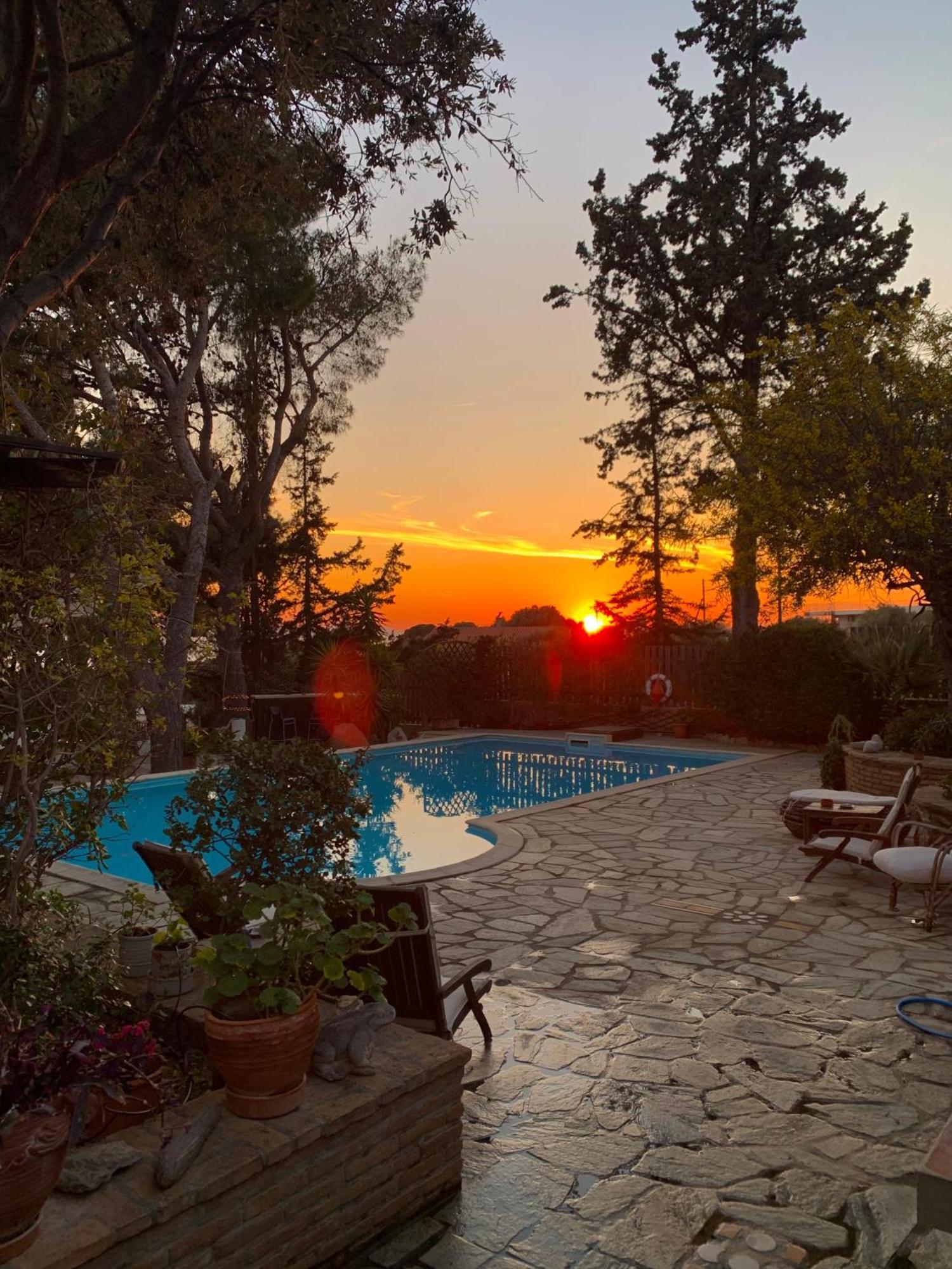 Villa Eleni ซูนิโอ ภายนอก รูปภาพ